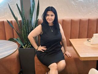 live porn cam LuisaMiller
