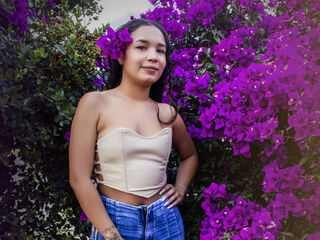 cam girl showing tits MailyCambell