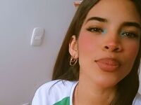 naked webcamgirl video MeliSanders