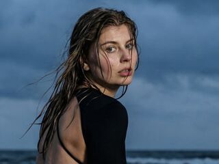 camgirl webcam photo MilaOlivers