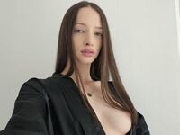 camgirl playing with dildo MillaMoore