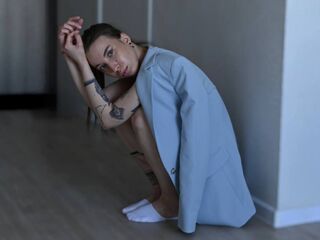 free adult cam MirnaLatourette