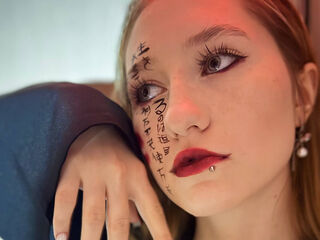 web chat MistyColacone