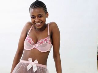 free webcam NaomiBrookes