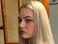 camgirl masturbating with vibrator NicolynMoore