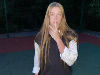 camslut fingering shaved pussy PandoraPoteat