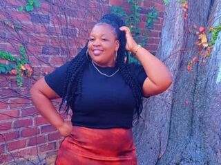 beautiful webcamgirl PearlyBrown