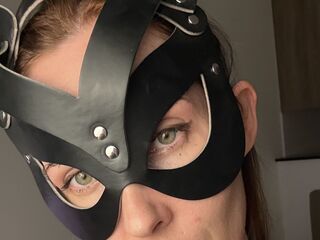 topless webcam girl QtKaty