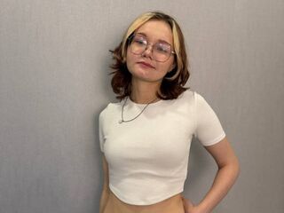 webcamstripper picture ShemikaDestro