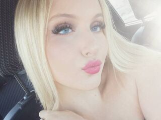 cam girl chatroom SixtaCola