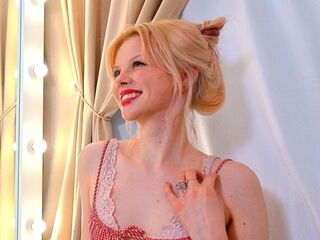 naked camgirl masturbating StacyValeon