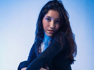 live webcam girl TrinityNova