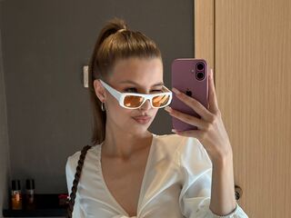 naked girl with webcam masturbating with vibrator ViolettaDarling