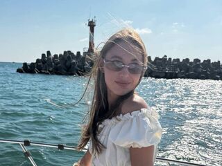 live free chat YaekoBrowers