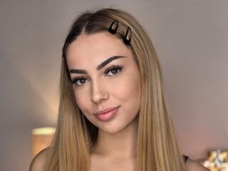 naughty cam girl fingering pussy ZaraPlaya