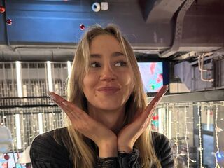 fingering girl ZenaDeruiter